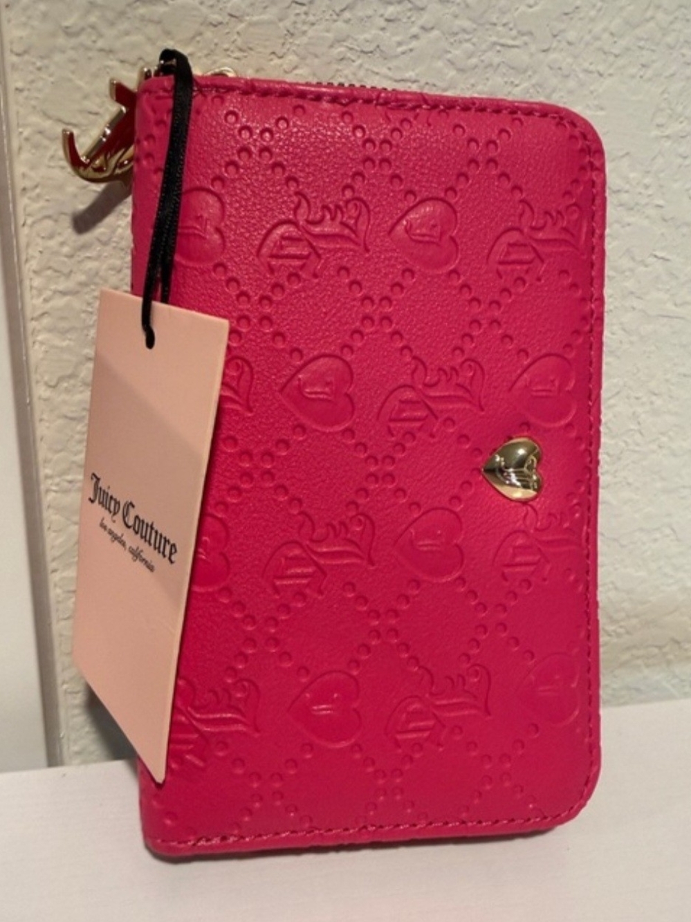 Juicy Couture NWT Bright Pink Embossed Heart Zip Wallet with Gold Heart Accent